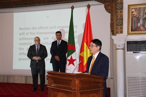 Vietnam confident of future growth in relations with Algeria
